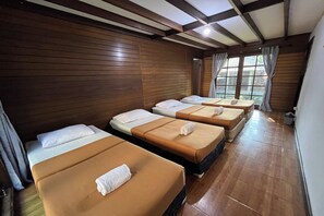 Desk, free WiFi, bed sheets