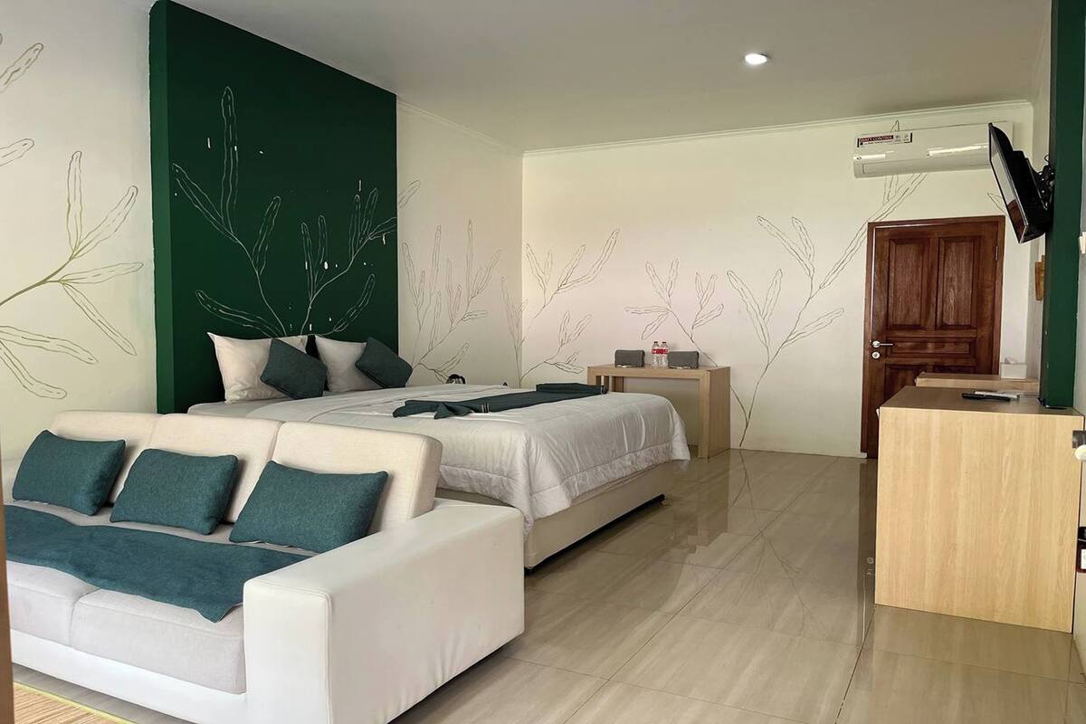 Escritorio, wifi gratis, ropa de cama