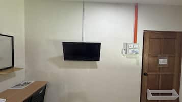 B2 - Double Room | Iron/ironing board, free WiFi