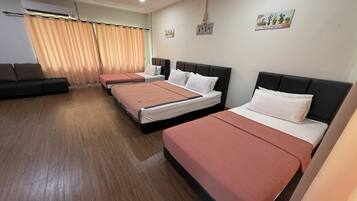 Family Room B1 | Tabla de planchar con plancha y wifi gratis