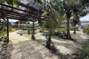 Exterior - Inapan Taman Herba (Kepala Batas)