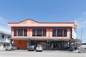 Exterior - T P Hotel (Sitiawan)