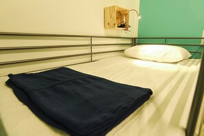 Dormitorio condiviso, dormitorio misto | Wi-Fi gratuito, lenzuola