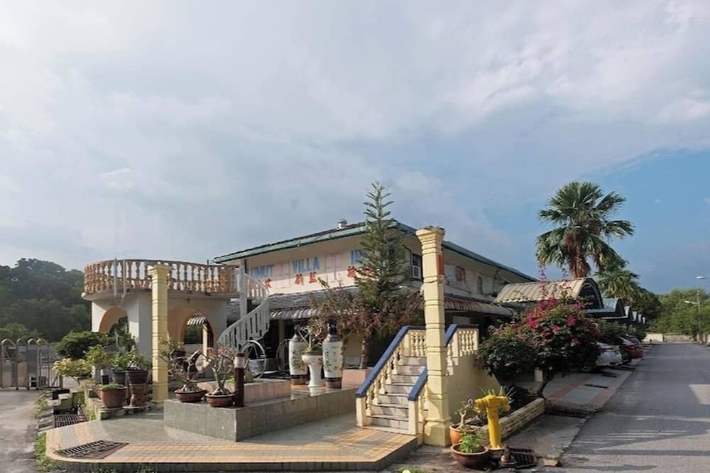 Lumut Villa Inn