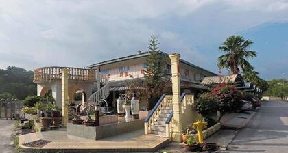 Lumut Villa Inn