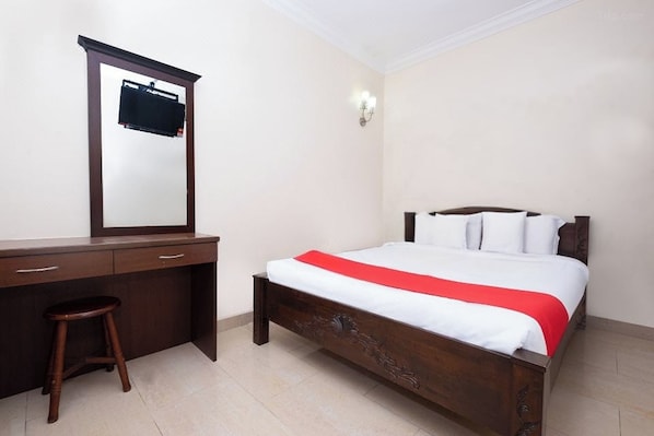 Standard Double Room | Free WiFi, bed sheets