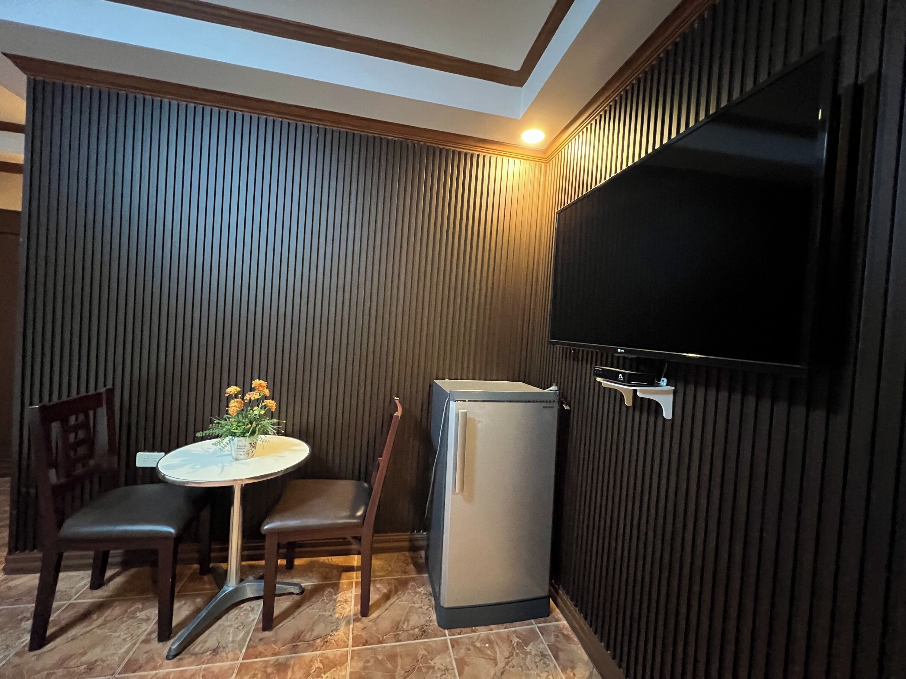 In-room safe, desk, free WiFi, bed sheets
