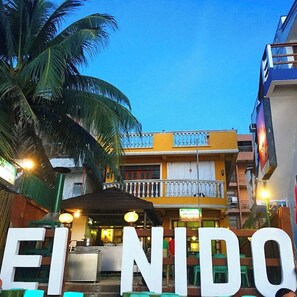 Fachada de la propiedad