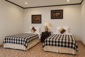Deluxe Twin Room | Desk, blackout drapes, free WiFi, bed sheets - Kamala Orchid Guesthouse (Kamala)