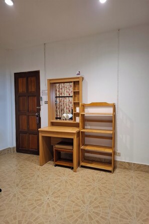 Superior Double Room | Desk, blackout drapes, free WiFi, bed sheets