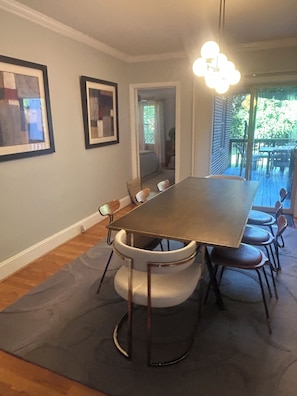 Dining - A cozy house with best location (Charlotte)