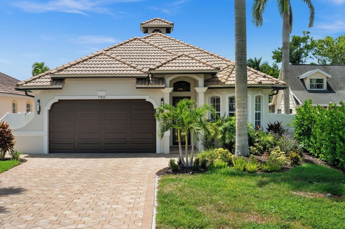 Photo 37 of StayNaples: Screened, Heated Private Pool, w/Outdoor Seats near Vanderbilt Beach