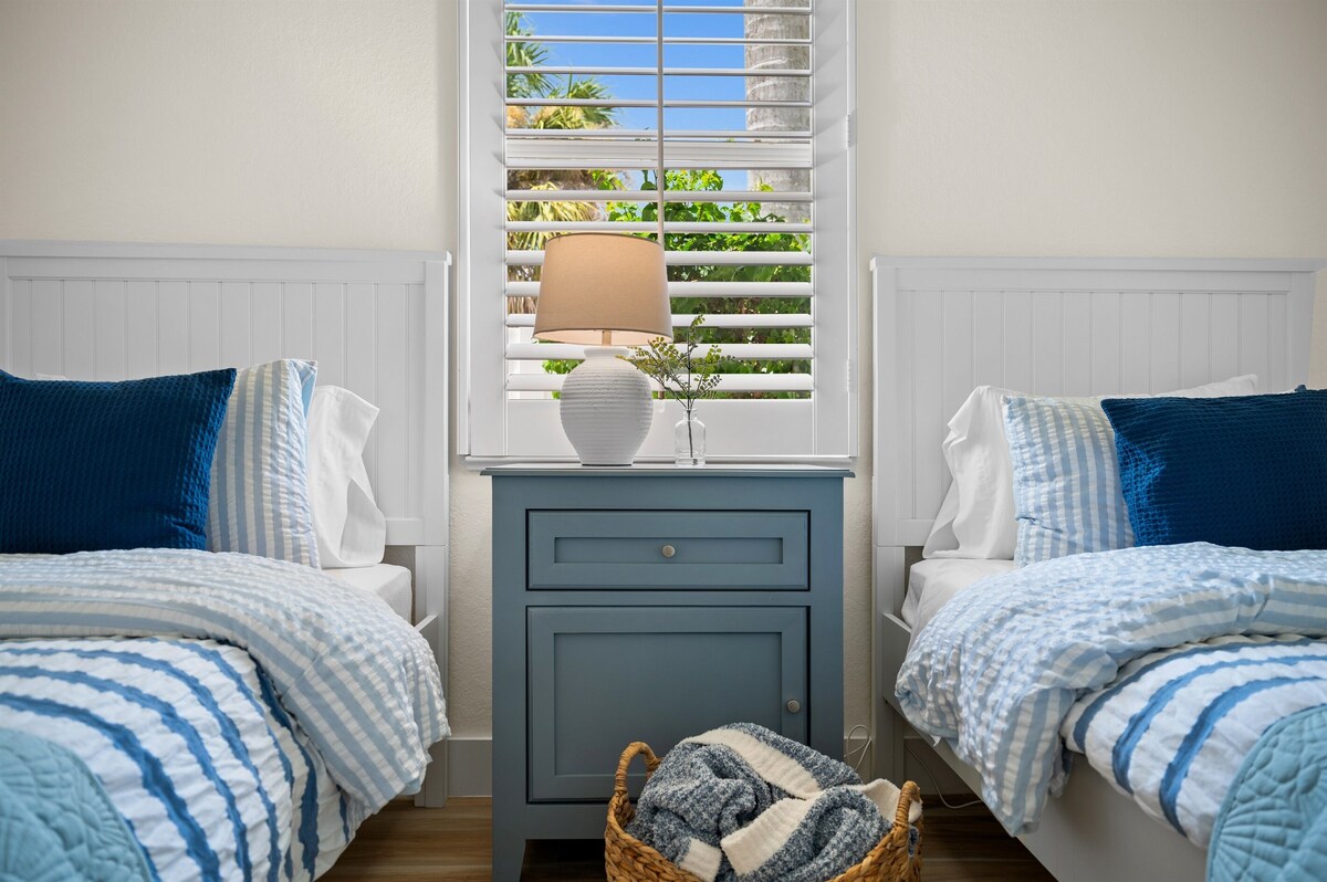 Photo 21 of StayNaples: Screened, Heated Private Pool, w/Outdoor Seats near Vanderbilt Beach