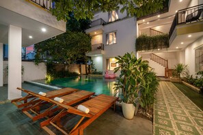 Kolam renang outdoor