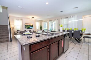 Interior - Stunning 4Bd w Pool Gameroom Solara Resort 9008 (Kissimmee)