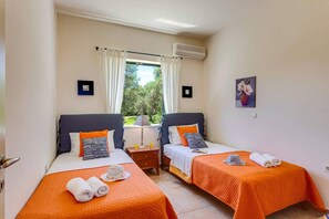 4 室のベッドルーム、アイロン / アイロン台、インターネット、ベッドシーツ