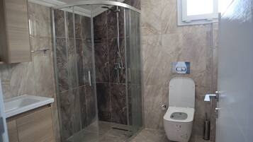 Comfort Chalet, Mountain View | Bathroom | Free toiletries, hair dryer, slippers, towels