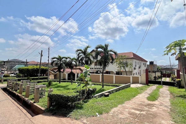 Fachada de la propiedad