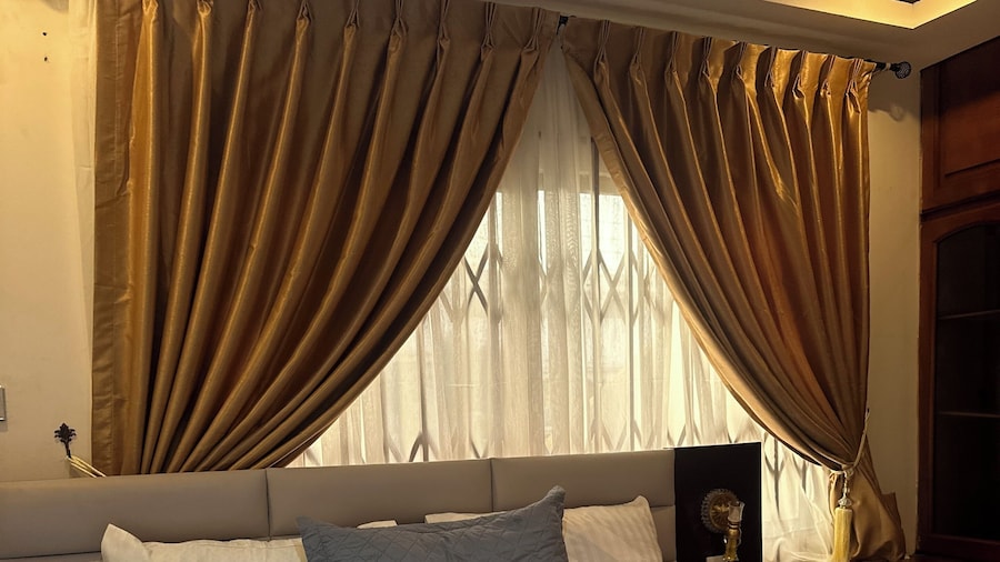 D Barfi Executive Lodge