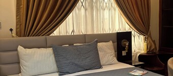 D Barfi Executive Lodge