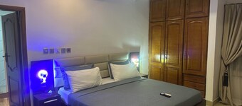 D Barfi Executive Lodge