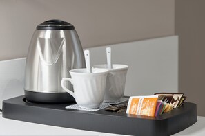Kaffee und/oder Kaffeemaschine