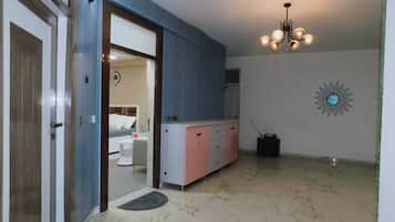 Luxury Studio Suite, Courtyard View | Room amenity