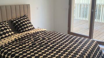 2 bedrooms, WiFi, bed sheets