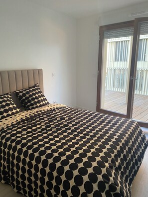 2 bedrooms, WiFi, bed sheets