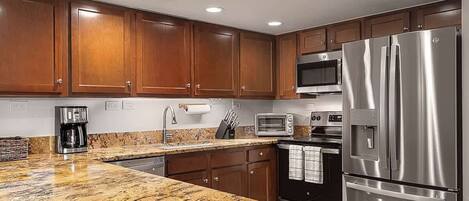 Fridge, microwave, stovetop, dishwasher