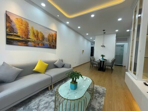 Apartment, City View | Desk, free WiFi - Nam Son Luxstay SG (Tan Phong)
