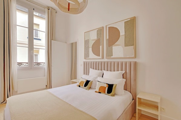 1 bedroom, iron/ironing board, travel cot, WiFi