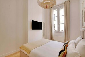 1 bedroom, iron/ironing board, travel cot, WiFi