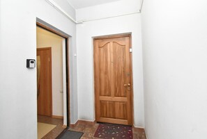 Apartment, 2 Bedrooms, Balcony - Hin Yerevantsi Apartment by Luxe Group (Yerevan)