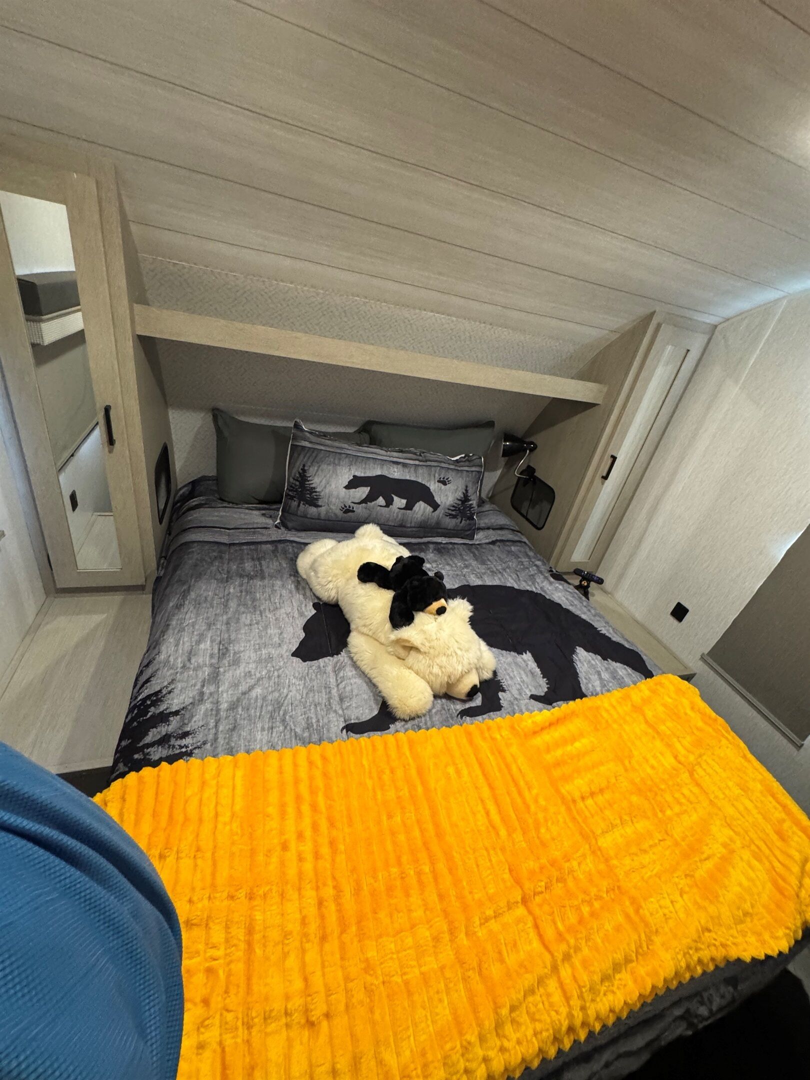 2 chambres, fer et planche à repasser, accès au Wi-Fi (inclus)