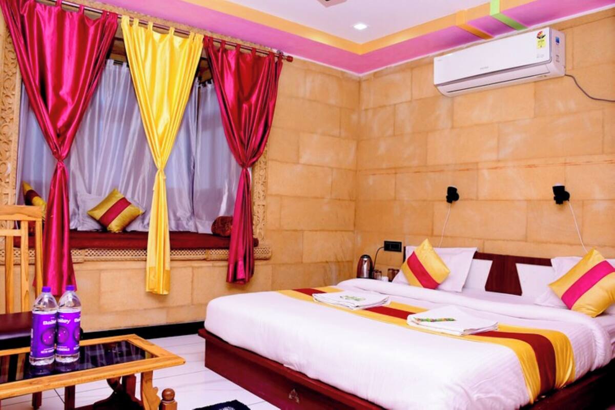 Quarto casal luxo, vista para a cidade | Wi-Fi de cortesia, roupa de cama