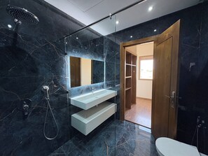 Towels, soap, toilet paper