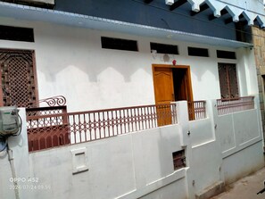 住宿正面