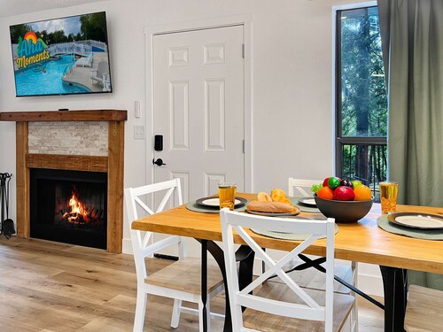Secluded cabinesque condo resort pool, boat launch