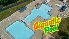 Pool - Secluded cabinesque condo resort pool, boat launch (Kimberling City)