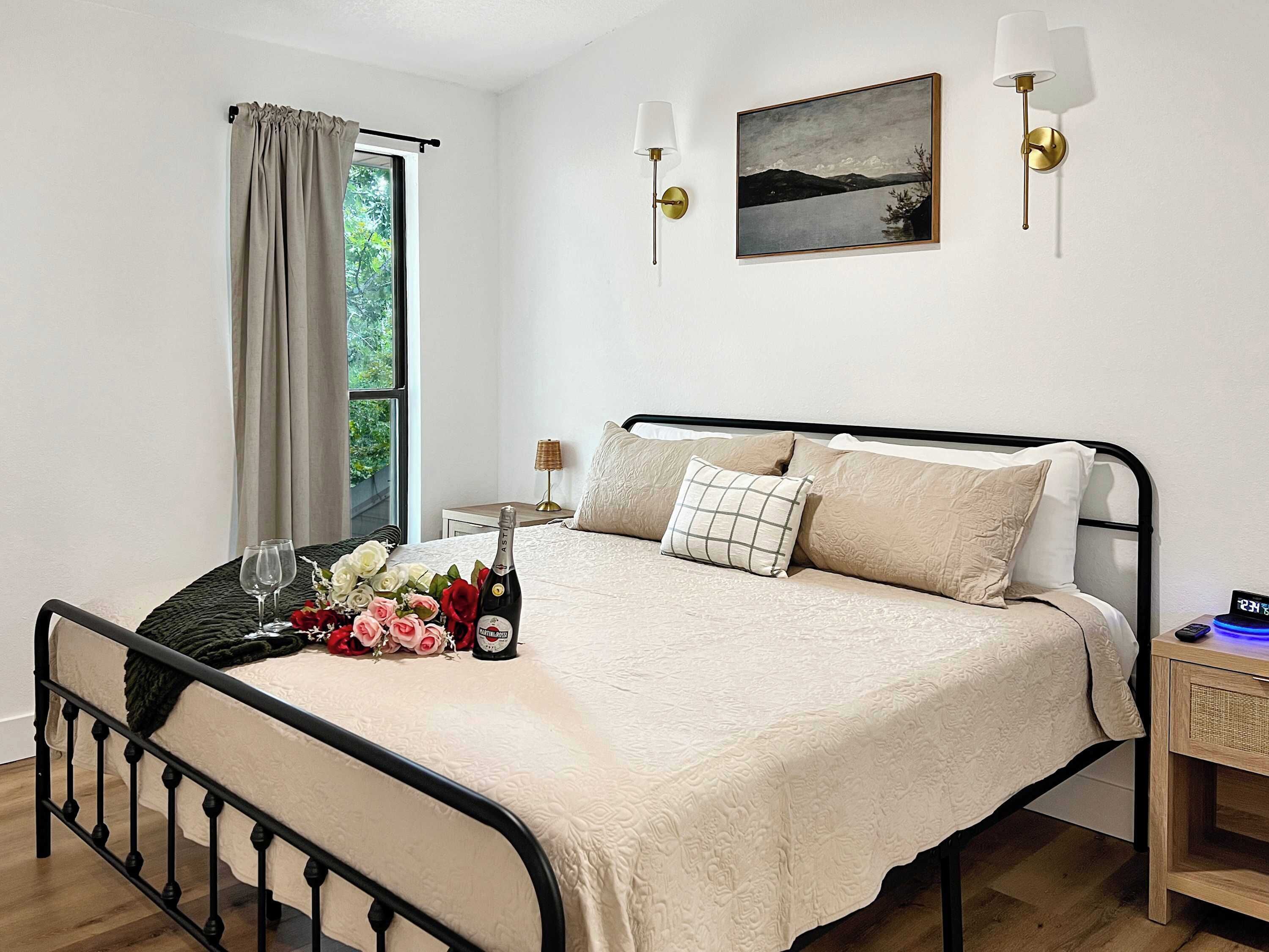 2 bedrooms, iron/ironing board, travel cot, WiFi