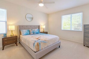 5 bedrooms, desk, iron/ironing board, travel cot - Allura Del Mar Heights Pet-Friendly 5BR Retreat (San Diego)