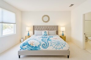 5 bedrooms, desk, iron/ironing board, travel cot