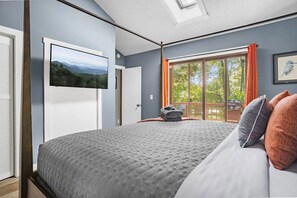 3 habitaciones, escritorio, tabla de planchar con plancha y wifi