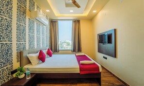 Desk, laptop workspace - THE SKY TOUCH (Jaipur)