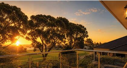 Coastal Retreat • Walk to Beach • Ocean Views