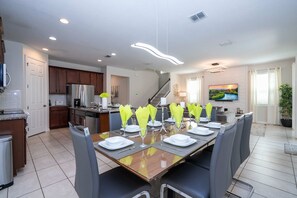 4 bedrooms, Internet - Stunning 4Bd w Pool Gameroom Solara Resort 9008 (Kissimmee)
