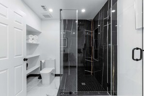 House | Bathroom