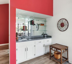 Apartment - Spacious Single-story Condo With Golf Course Views (Palm Springs)