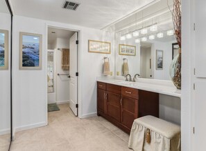 House | Bathroom